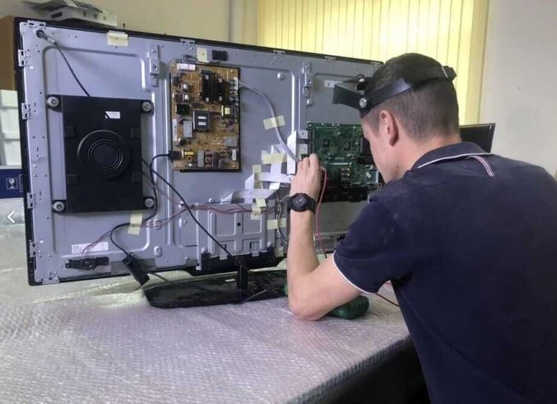 Reparatii televizoare LED, LCD si OLED la domiciliu